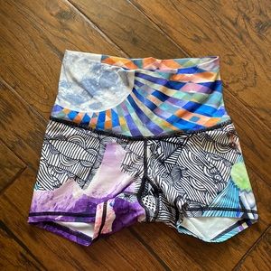 Niyama Sol wanderlust live laugh love sz XS